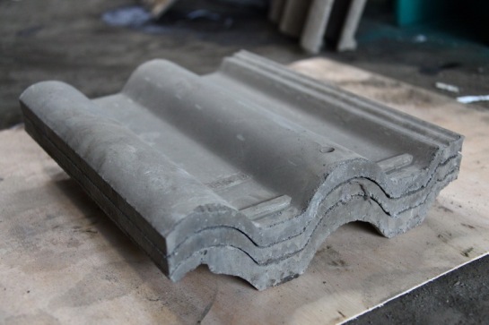 From Bottom to Top : Dry Roof Tile - Wet Pallet - Dry Pallet